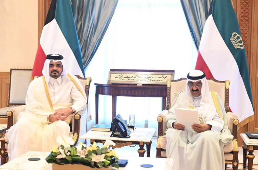  Emir of Kuwait receives written message from Emir of Qatar regarding regional, international developments